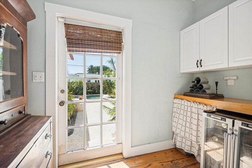 A rare opportunity to own this charming &amp; distinctive historic - photo 17