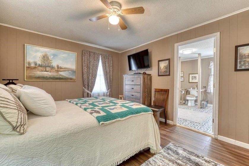 Meticulously maintained and quietly tucked away, this - photo 22