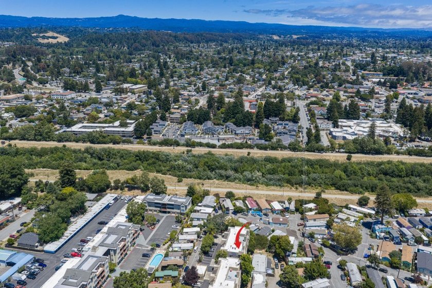 Situated in the heart of downtown Santa Cruz, this 1-bedroom - photo 23
