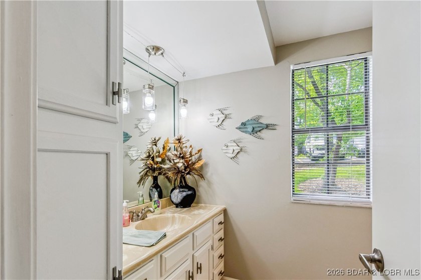 The location at Water's Edge everyone wants. A walk in unit with - photo 29