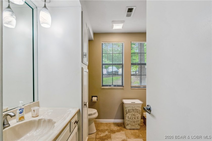 The location at Water's Edge everyone wants. A walk in unit with - photo 30
