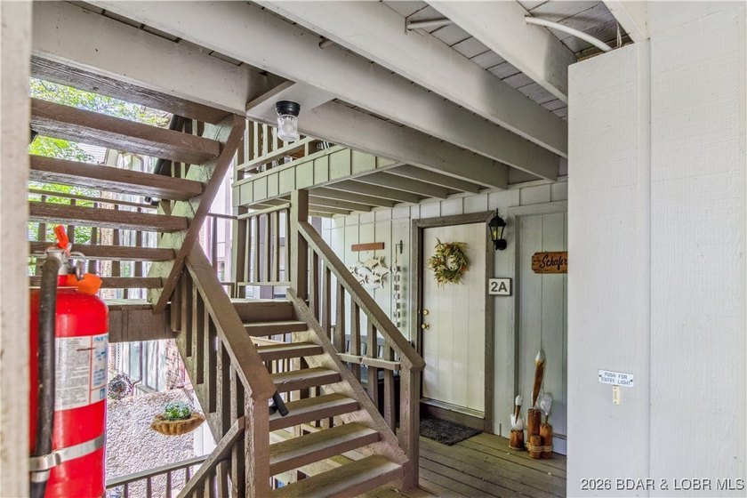 The location at Water's Edge everyone wants. A walk in unit with - photo 41
