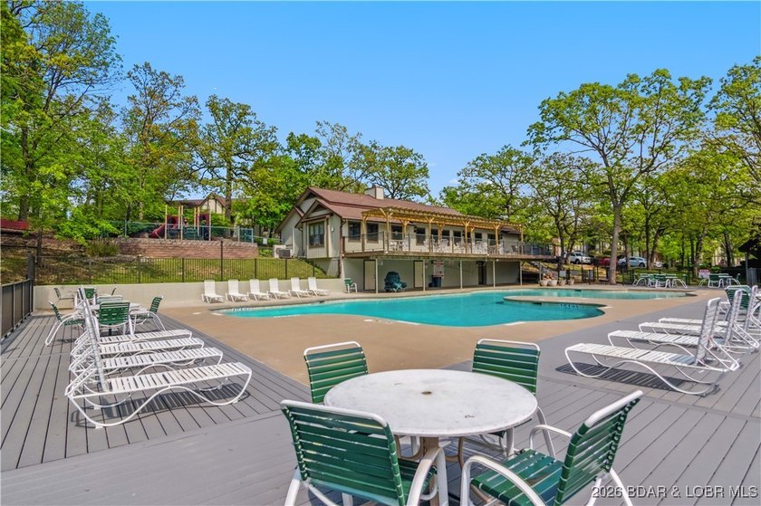 The location at Water's Edge everyone wants. A walk in unit with - photo 42