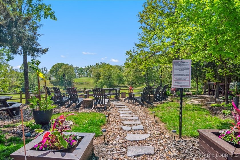 The location at Water's Edge everyone wants. A walk in unit with - photo 48