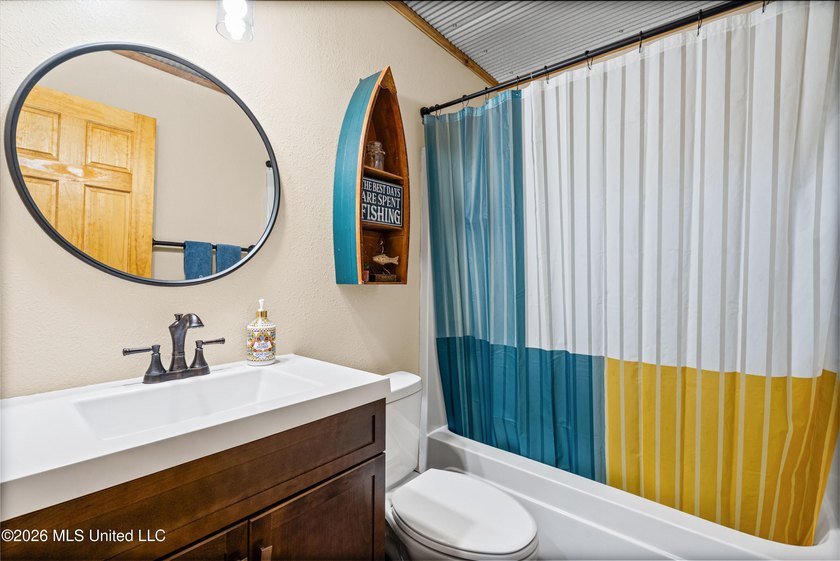 Rare opportunity to own a fully furnished duplex on - photo 12