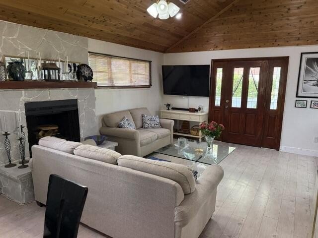 Charming Swiss Chalet on large corner lot in desirable Indian - photo 10