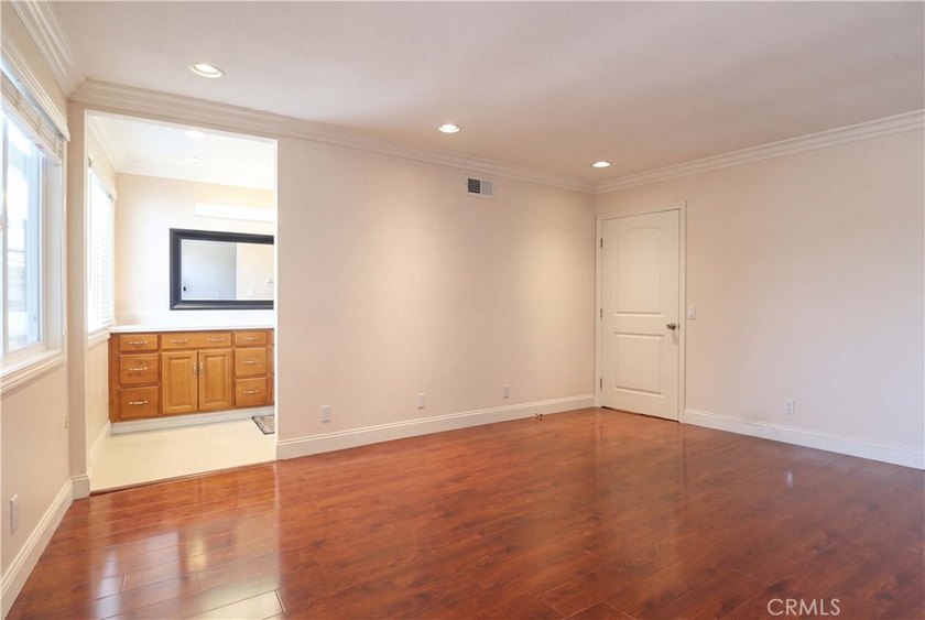 Welcome to 2533 S Townsend Street, a spacious and beautifully - photo 14