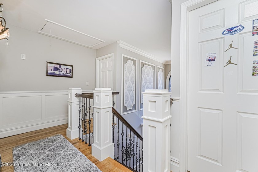 Gorgeous 4 bedroom, 4 bath, 2 Family Center Hall Colonial in - photo 29