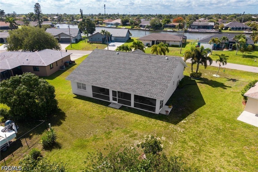 CENTRAL SE CAPE CORAL HOME WITH NEWER ROOF, NO FLOOD ZONE &amp; ROOM - photo 30