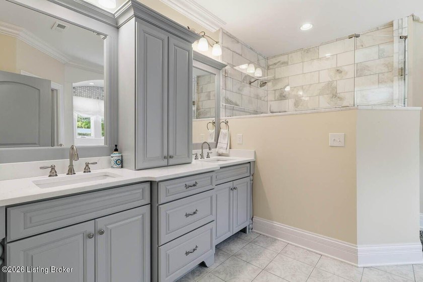 Discover this exceptional custom French-inspired estate on 8.3 - photo 47