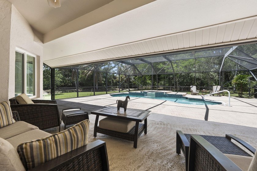 Discover an exceptional equestrian estate in Fox Trail on 5 - photo 16