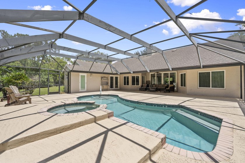 Discover an exceptional equestrian estate in Fox Trail on 5 - photo 17