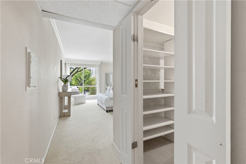 Price Improvement - Just Reduced by $24K! Welcome to spacious - photo 18