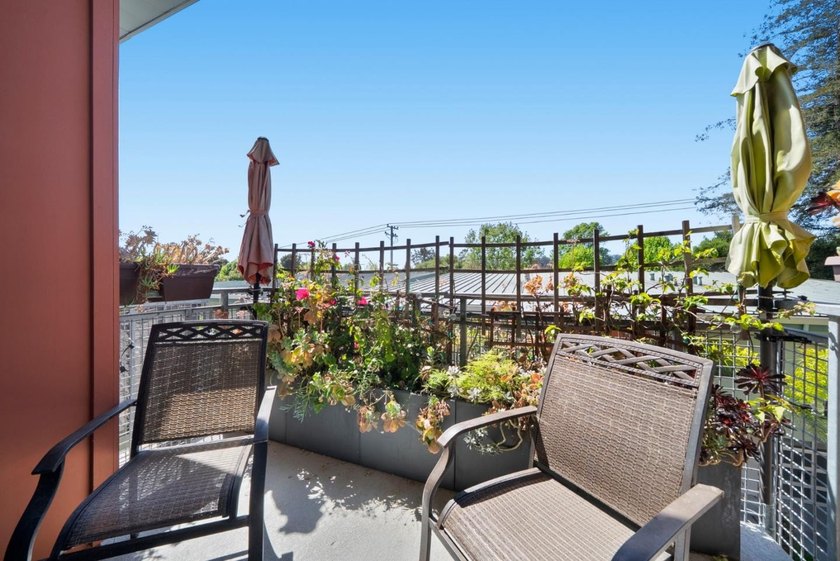 Tucked into one of Santa Cruz's most desirable coastal pockets - photo 21