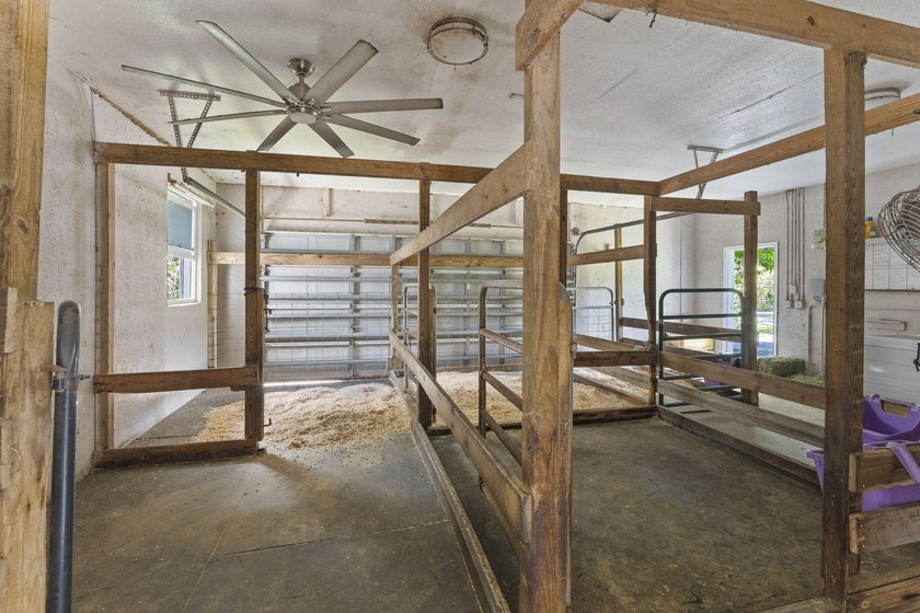 Discover an exceptional equestrian estate in Fox Trail on 5 - photo 28