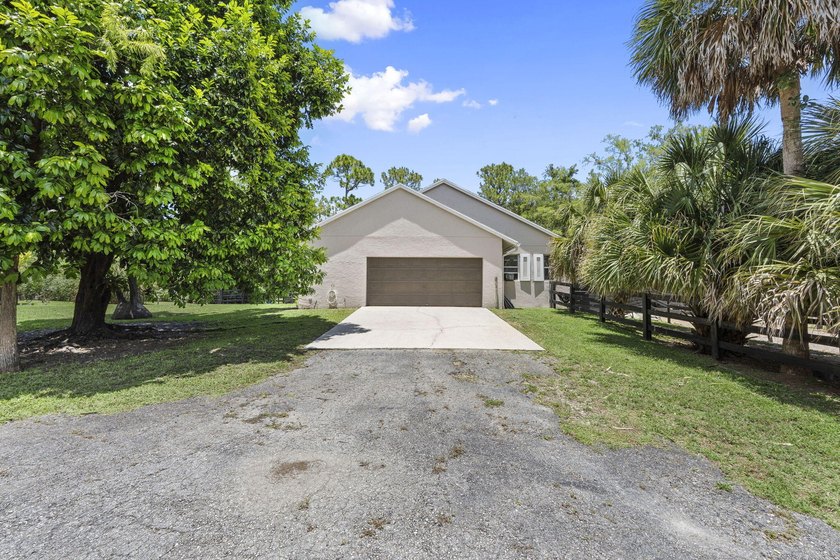 Discover an exceptional equestrian estate in Fox Trail on 5 - photo 34