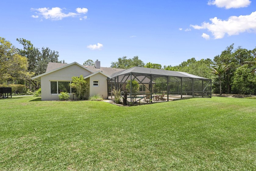 Discover an exceptional equestrian estate in Fox Trail on 5 - photo 39