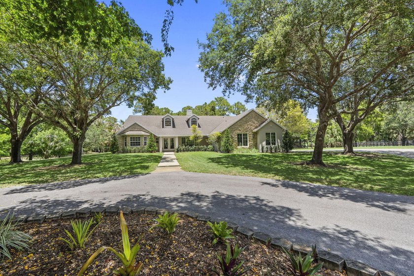 Discover an exceptional equestrian estate in Fox Trail on 5 - photo 49