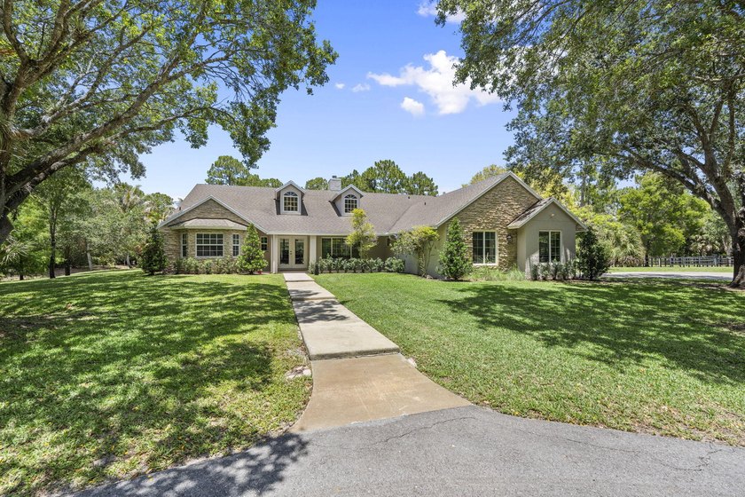 Discover an exceptional equestrian estate in Fox Trail on 5 - photo 50