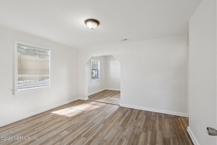 Welcome to 1617 Campus Street, Jacksonville, FL 32209 -- an - photo 8
