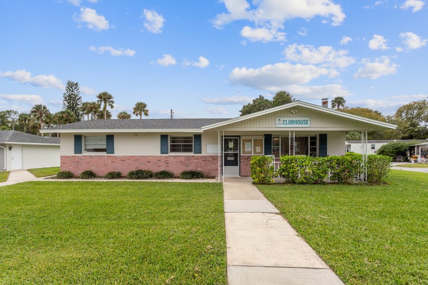 Great home with endless potential! This 1988 manufactured home - photo 15