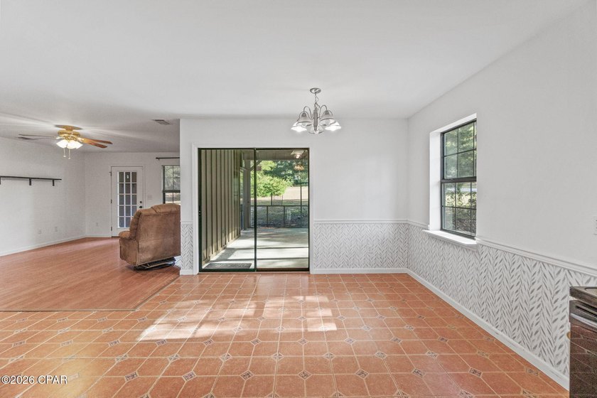 Two Homes!! Beautiful 6.69-acre estate offering a main residence - photo 28
