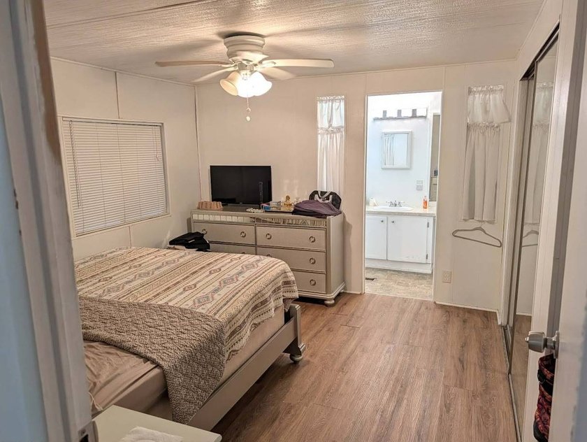 Won't last long! This lovely 2 Bedroom 2 Bath home on a corner - photo 32