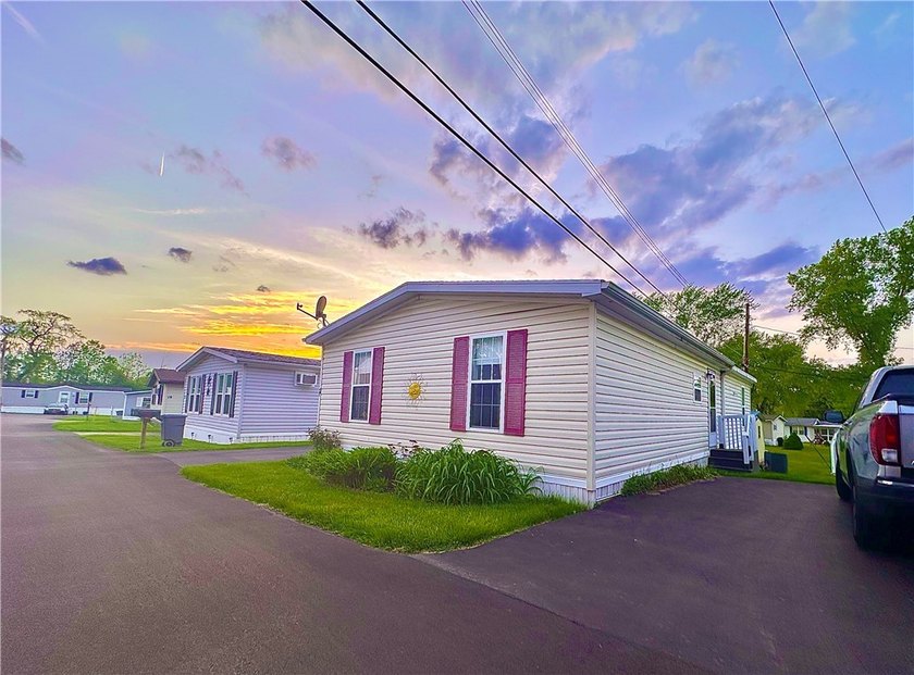 Welcome to Sunset Valley, a 55+ mobile home community offering - photo 33