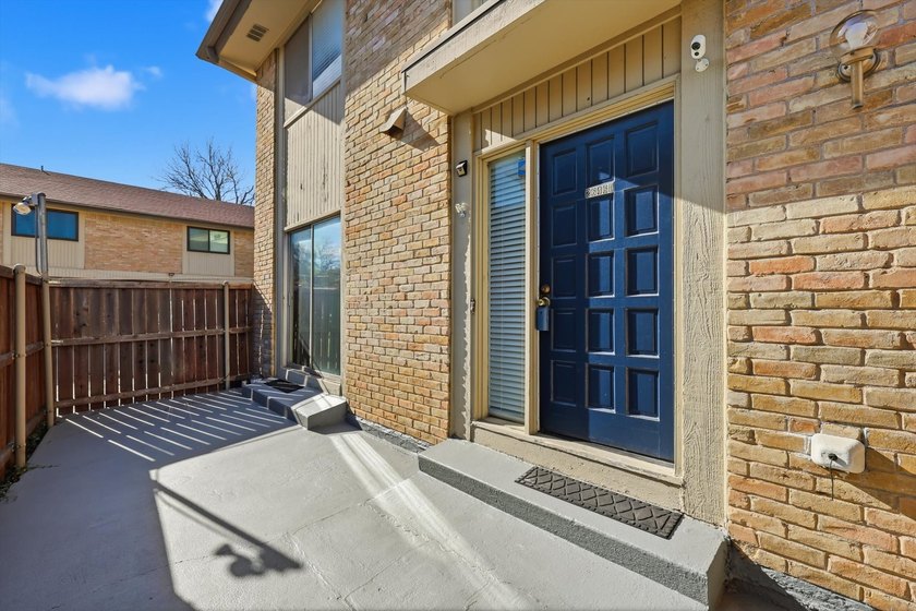 Light, bright, and truly move-in ready, this 3-bedroom, 2.1-bath - photo 2