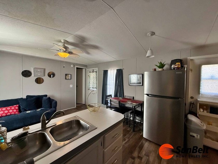 BRING ALL OFFERS!! MOTIVATED SELLER/PRICE REDUCED!! CUTE &amp; COZY - photo 12