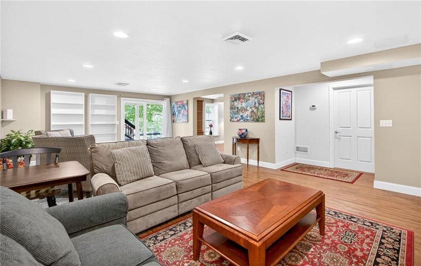 Wakefield Meadows! Move right in to this beautiful condominium - photo 20