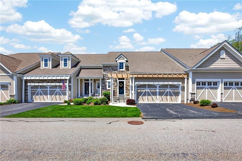 Wakefield Meadows! Move right in to this beautiful condominium - photo 31