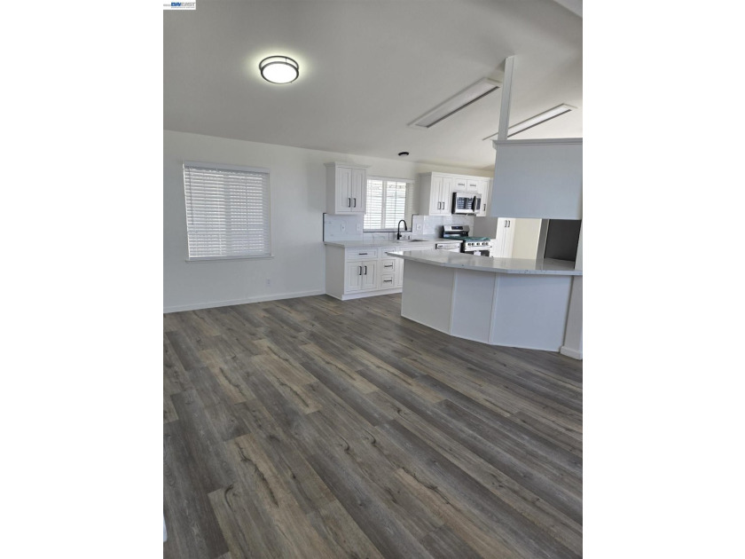 Wow! 3 bedroom 2 full baths. For those who are looking for a - photo 5