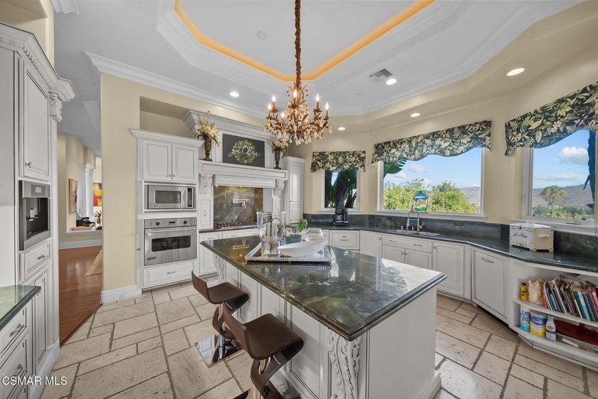 Welcome to a private world of elegance, serenity, and - photo 11