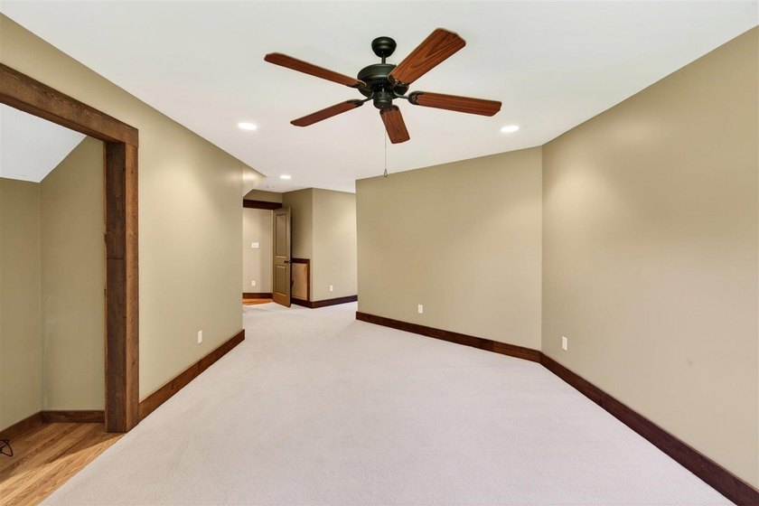 *MOVE-IN READY! Experience lake living at its BEST on Barren - photo 12
