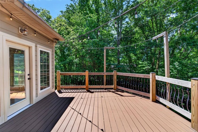 *MOVE-IN READY! Experience lake living at its BEST on Barren - photo 15