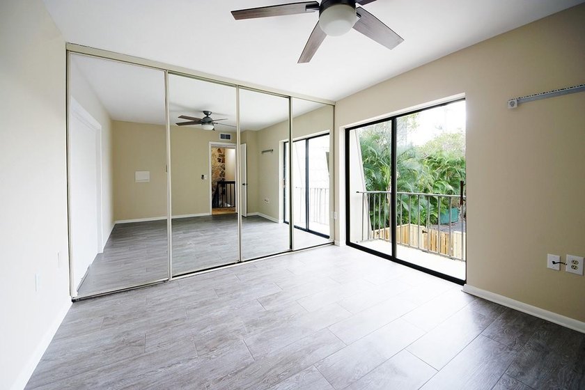Bright and inviting 3-bedroom, 2.5-bath residence in a desirable - photo 27