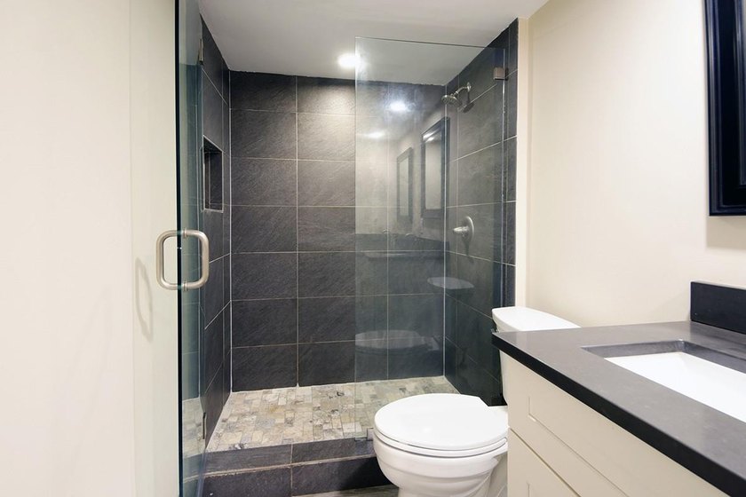 Bright and inviting 3-bedroom, 2.5-bath residence in a desirable - photo 28