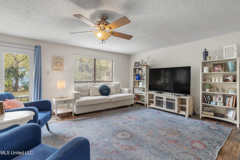 NEW PRICE!!! At $84/square foot; this is a DEAL OF A LIFETIME! - photo 7