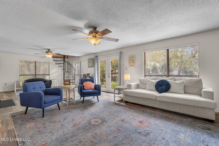 NEW PRICE!!! At $84/square foot; this is a DEAL OF A LIFETIME! - photo 9