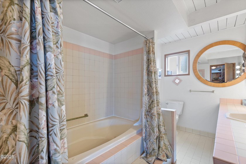 Price greatly reduced. Seller is motivated to sell this - photo 17