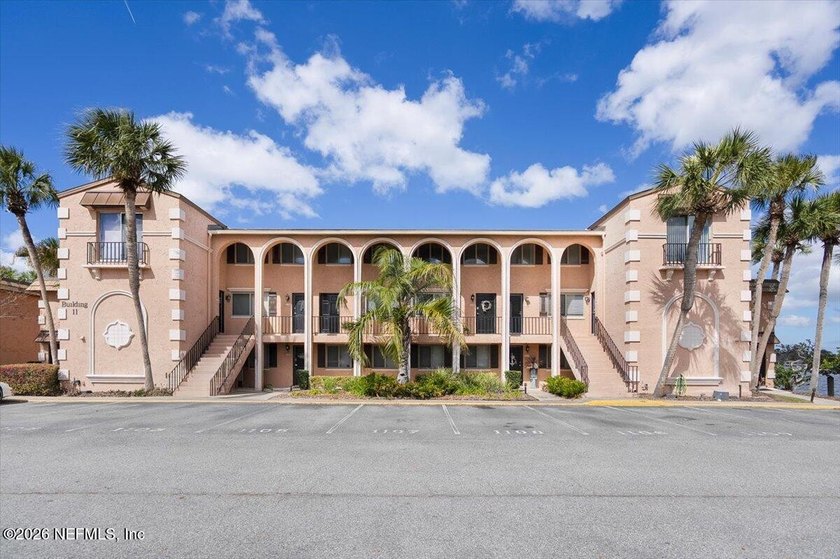 Enjoy beautiful WATERFRONT views of the canal and Ortega River - photo 4
