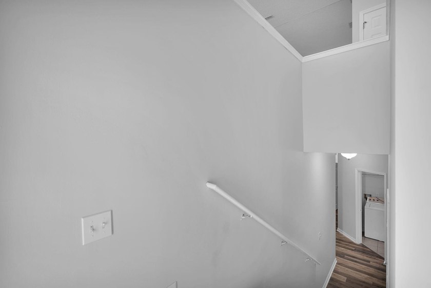 Move in ready and Full of charm!! This charming home features 3 - photo 4