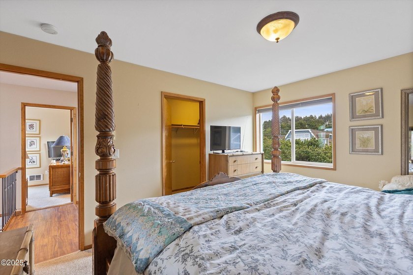 Price greatly reduced. Seller is motivated to sell this - photo 31
