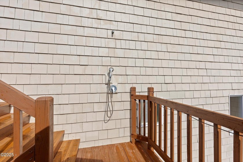 Price greatly reduced. Seller is motivated to sell this - photo 41