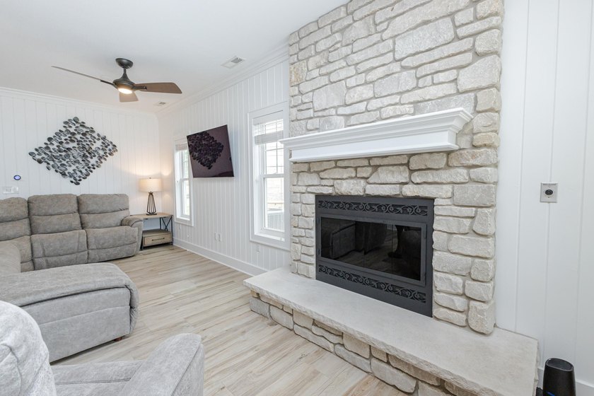 Luxury lake living on beautiful Tichigan Lake w/65' of prime - photo 14