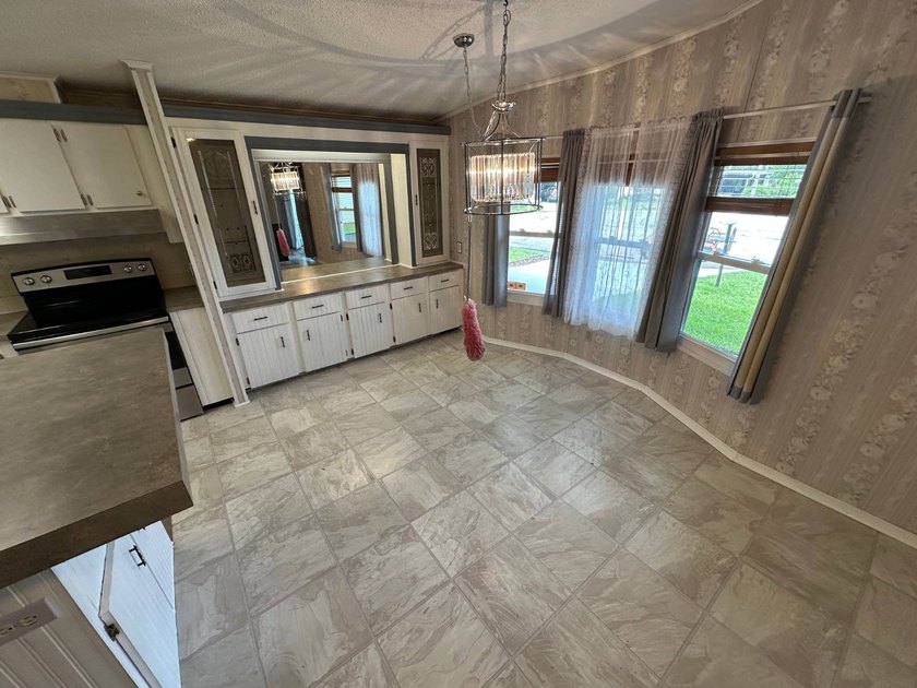 This 2 bedroom 2 bath home has approximately 1,120 SF of living - photo 7