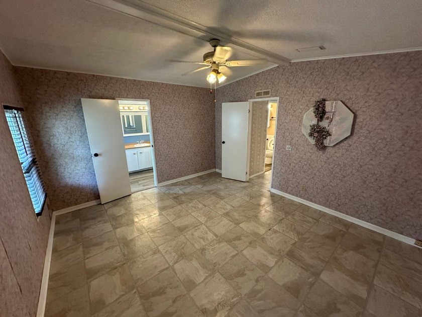 This 2 bedroom 2 bath home has approximately 1,120 SF of living - photo 10