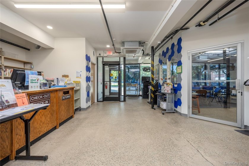 PRIME RETAIL SPACE FOR SALE IN DOWNTOWN PEARL RIVERPLETELY - photo 15