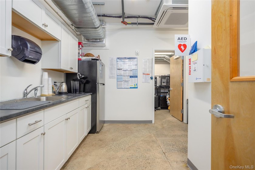 PRIME RETAIL SPACE FOR SALE IN DOWNTOWN PEARL RIVERPLETELY - photo 21